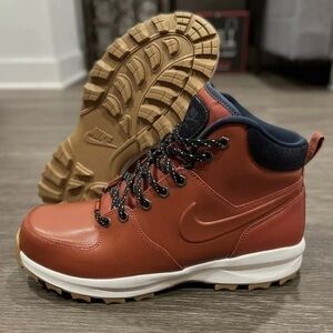 Nike Manoa Leather SE Rugged Orange sz 11